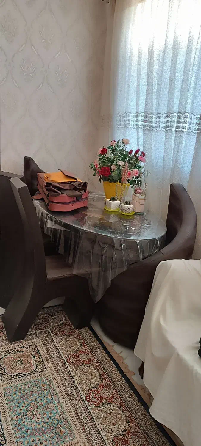 میز وصندلی ناهار خوری ۶نفره|میز و صندلی غذاخوری|اصفهان, روشن‌دشت|دیوار