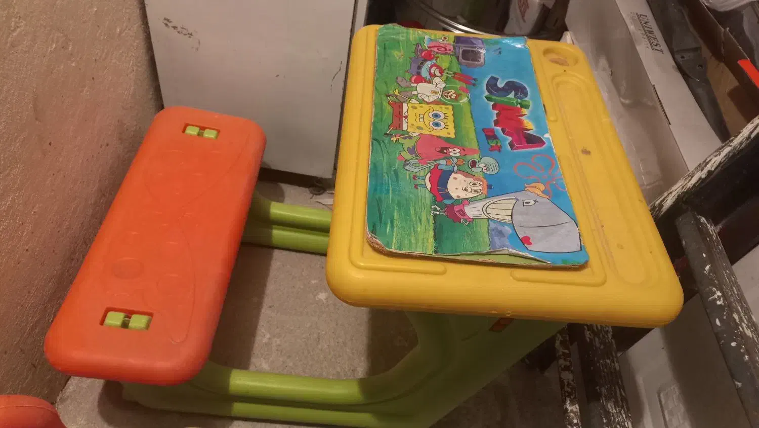 تاب و میز تحریر کودک سالم|تخت و صندلی بچه|کنگاور, |دیوار