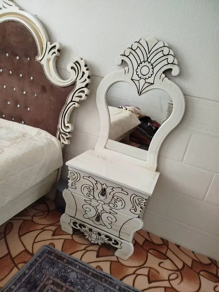 تخت خواب و میزآرایشی|تخت و سرویس خواب|داران, |دیوار