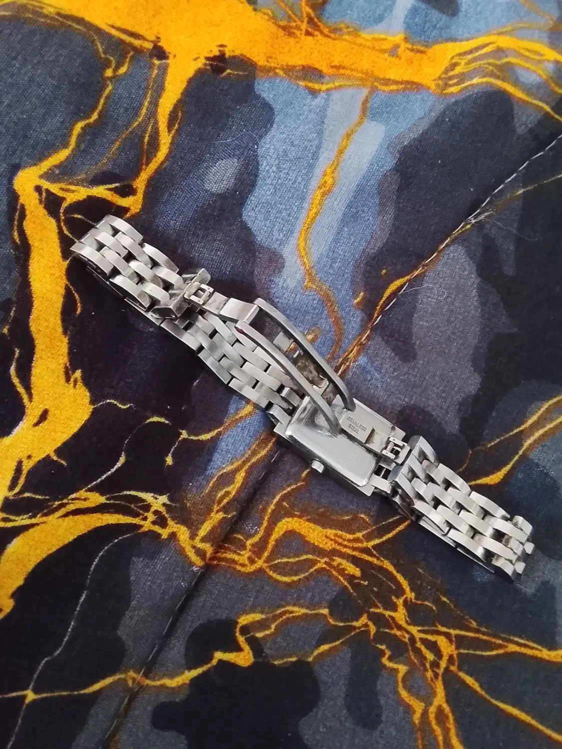 ساعت مچی|ساعت|فولادشهر, مسکن مهر فولادشهر|دیوار