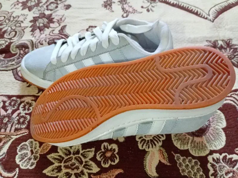 کفش|کیف، کفش، کمربند|مشهد, خواجه ربیع|دیوار