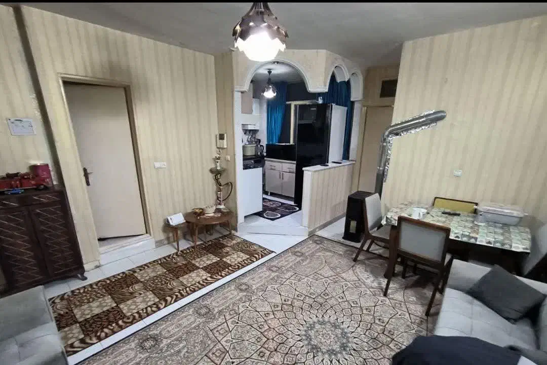 ۴۱ متر سبحانی ۱۹ ساله|فروش آپارتمان|تهران, جی|دیوار