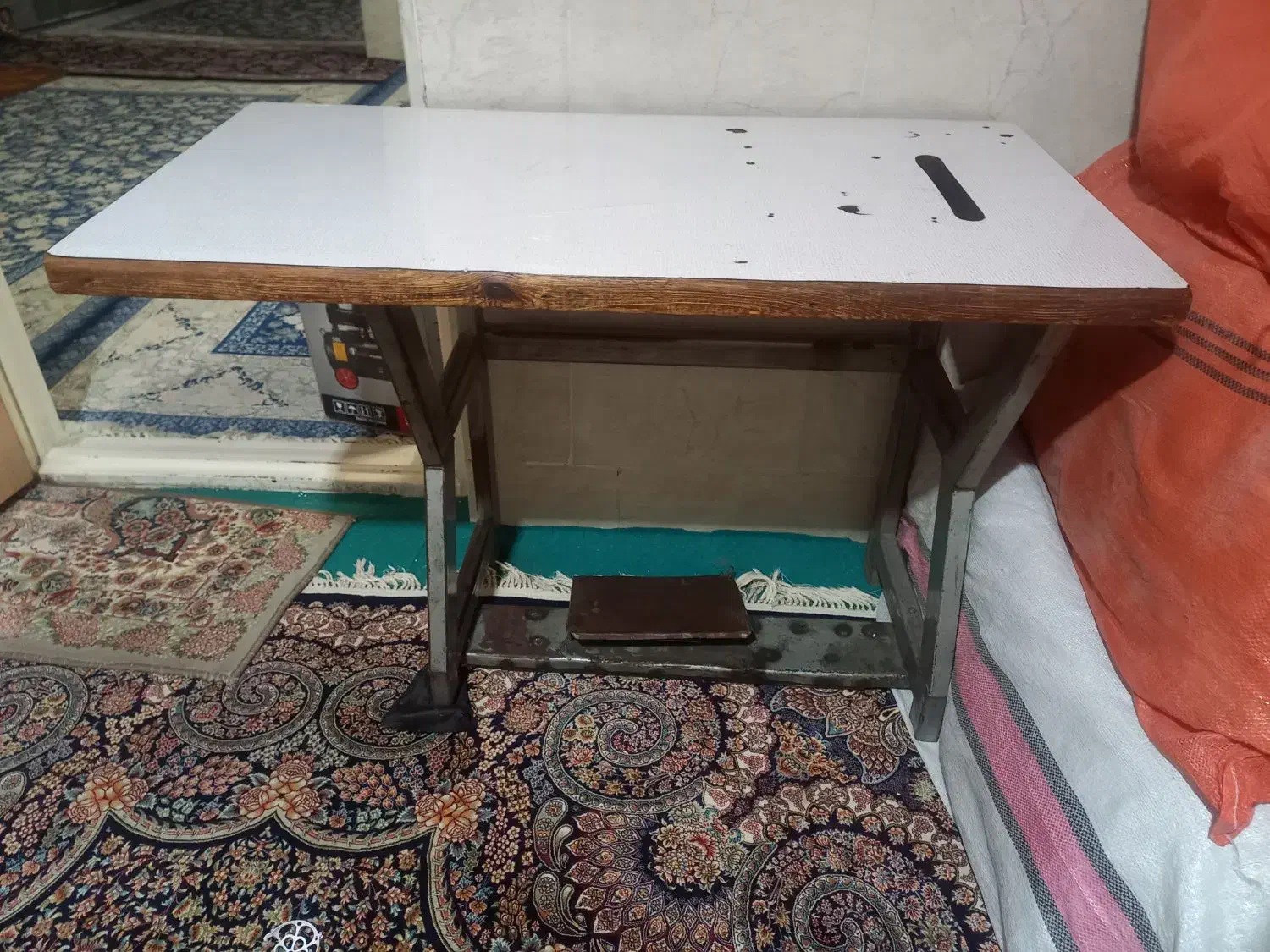 میز چرخ خیاطی|لوازم خیاطی و بافتنی|قم, ولیعصر|دیوار