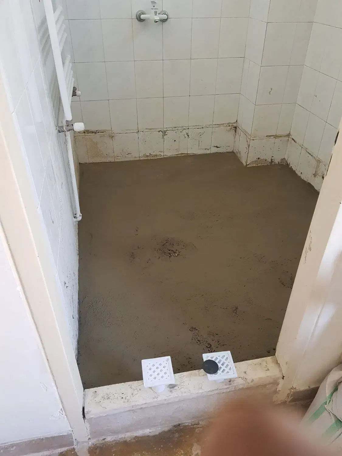 رفع نم ورطوبت سرویس بهداشتی، حمام و.|خدمات پیشه و مهارت|کرج, شاهین‌ویلا|دیوار