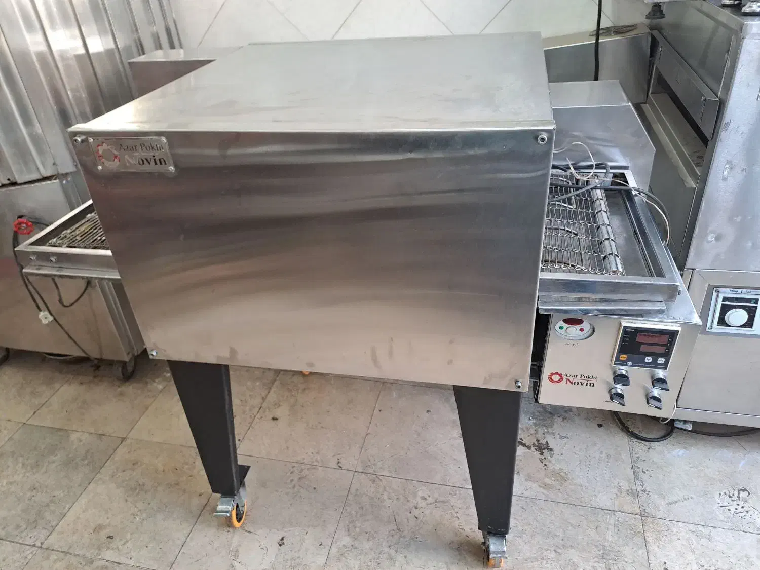 فر ریلی پیتزا دهنه ۵۰ آذر پخت نوین|کافی‌شاپ و رستوران|تهران, اسفندیاری|دیوار