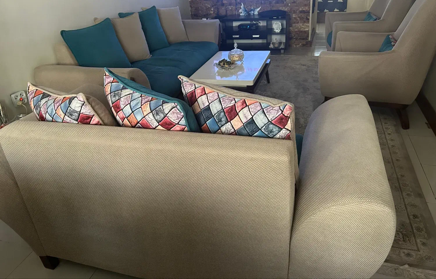 مبلمان 7 نفره و سرویس غذاخوری 6 نفره بسیار تمیز|مبلمان خانگی و میز عسلی|تهران, سهروردی|دیوار