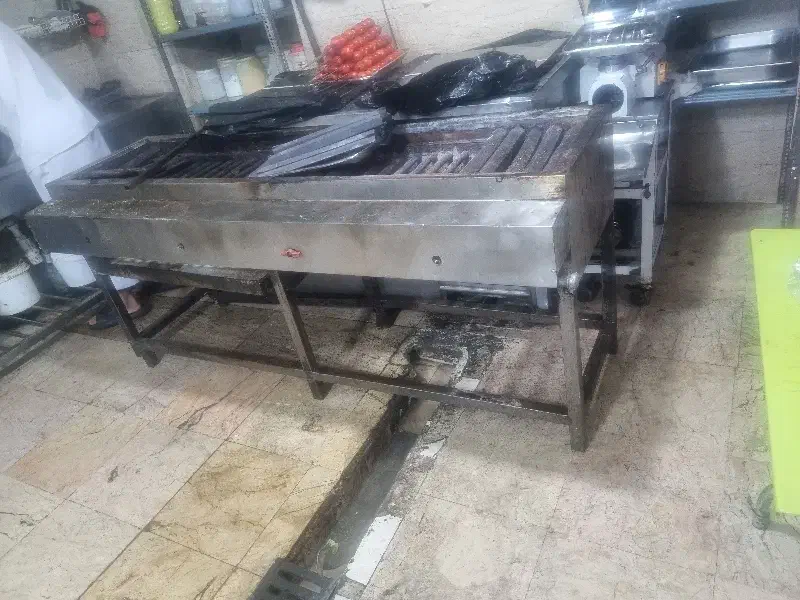 منقل کبابی|کافی‌شاپ و رستوران|تهران, خواجه نصیر طوسی|دیوار