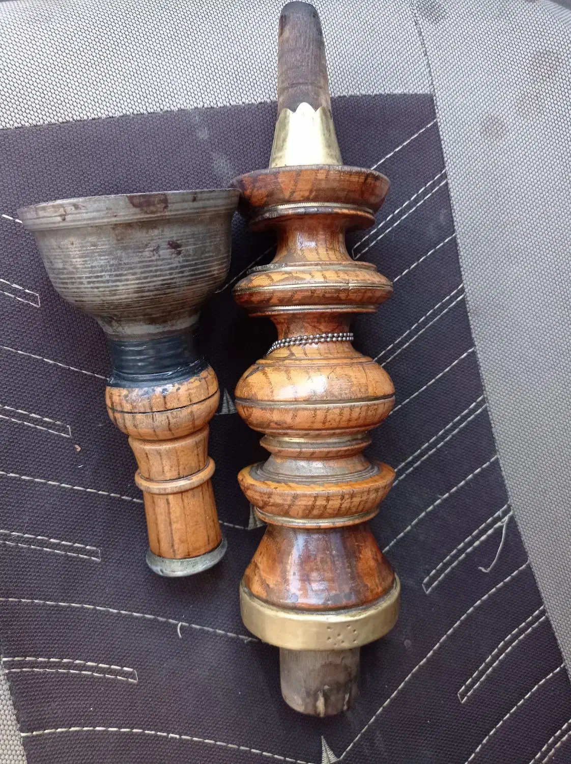 قلیان زرد برنجه کوب|کلکسیون اشیاء عتیقه|ایلام, |دیوار