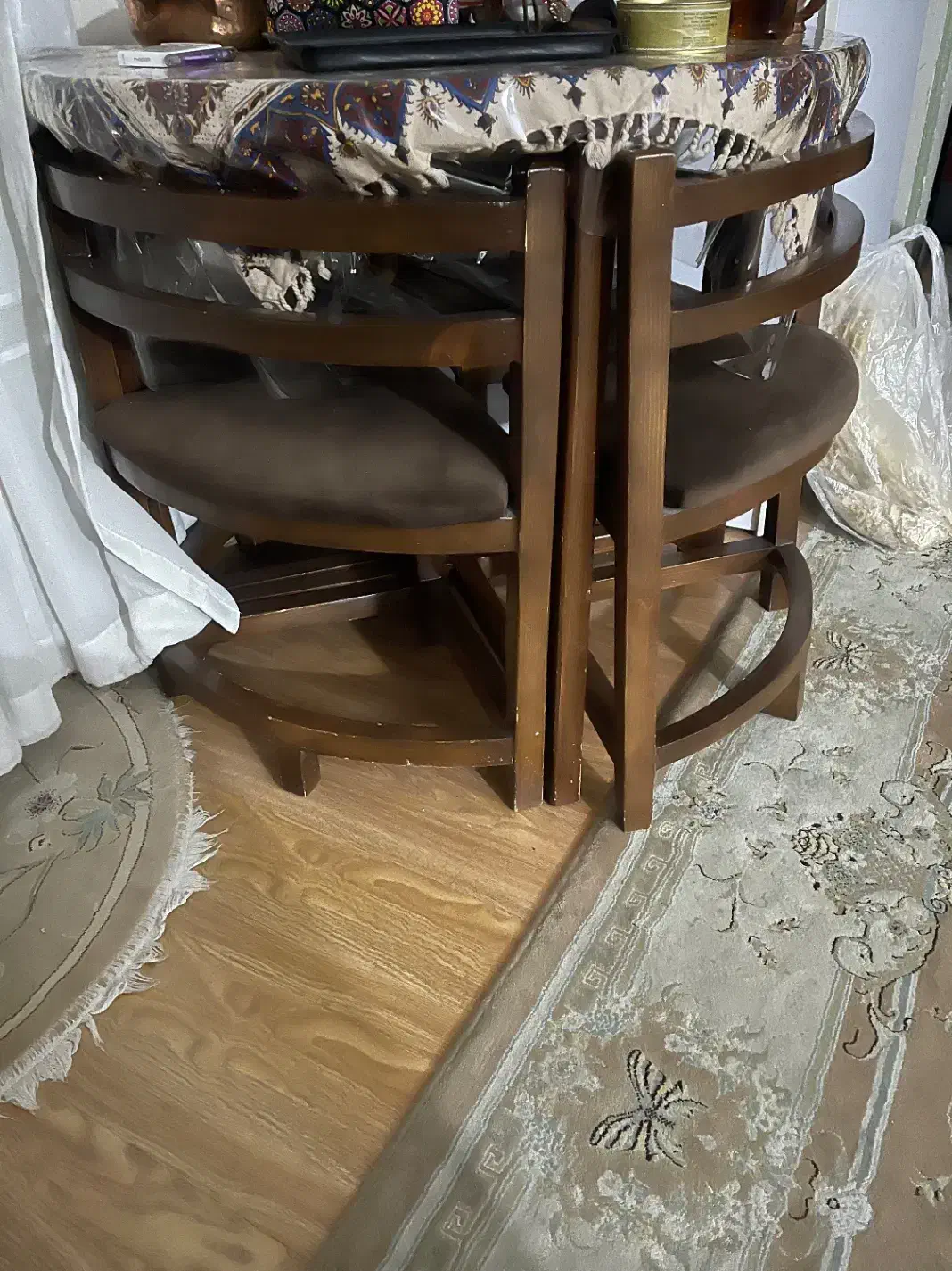 میز ناهار خوری ۴ نفره دایره صندلی کم جا|میز و صندلی غذاخوری|تهران, فدک|دیوار