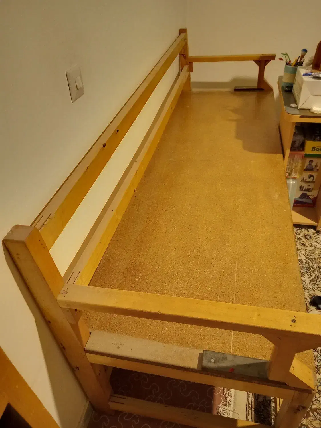 تخت چوبی|تخت و سرویس خواب|قم, پردیسان|دیوار