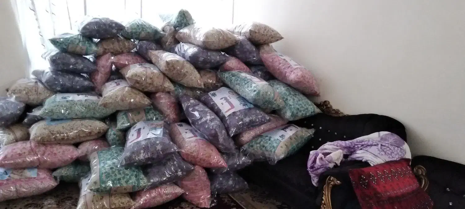 بالشت|رختخواب، بالش، پتو|مشهد, گاز|دیوار