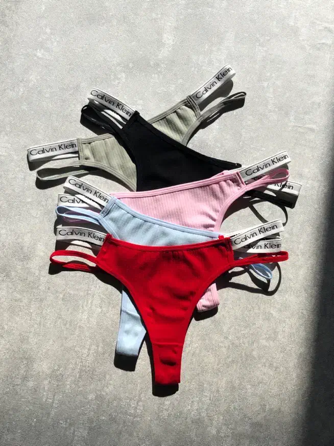 شورت بکلس کبریتی کلوین کلاین|لباس|شیراز, کوشک میدان|دیوار