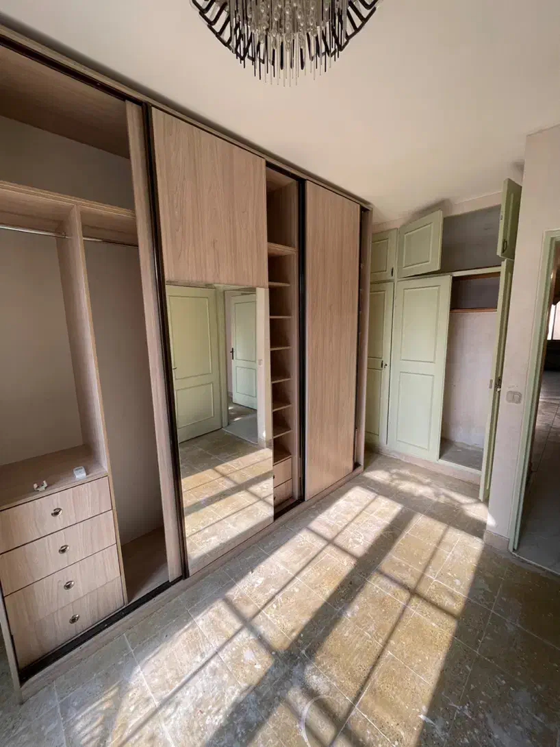 شریعتی مقابل ملک۸۵متر ۲خواب تکواحدی