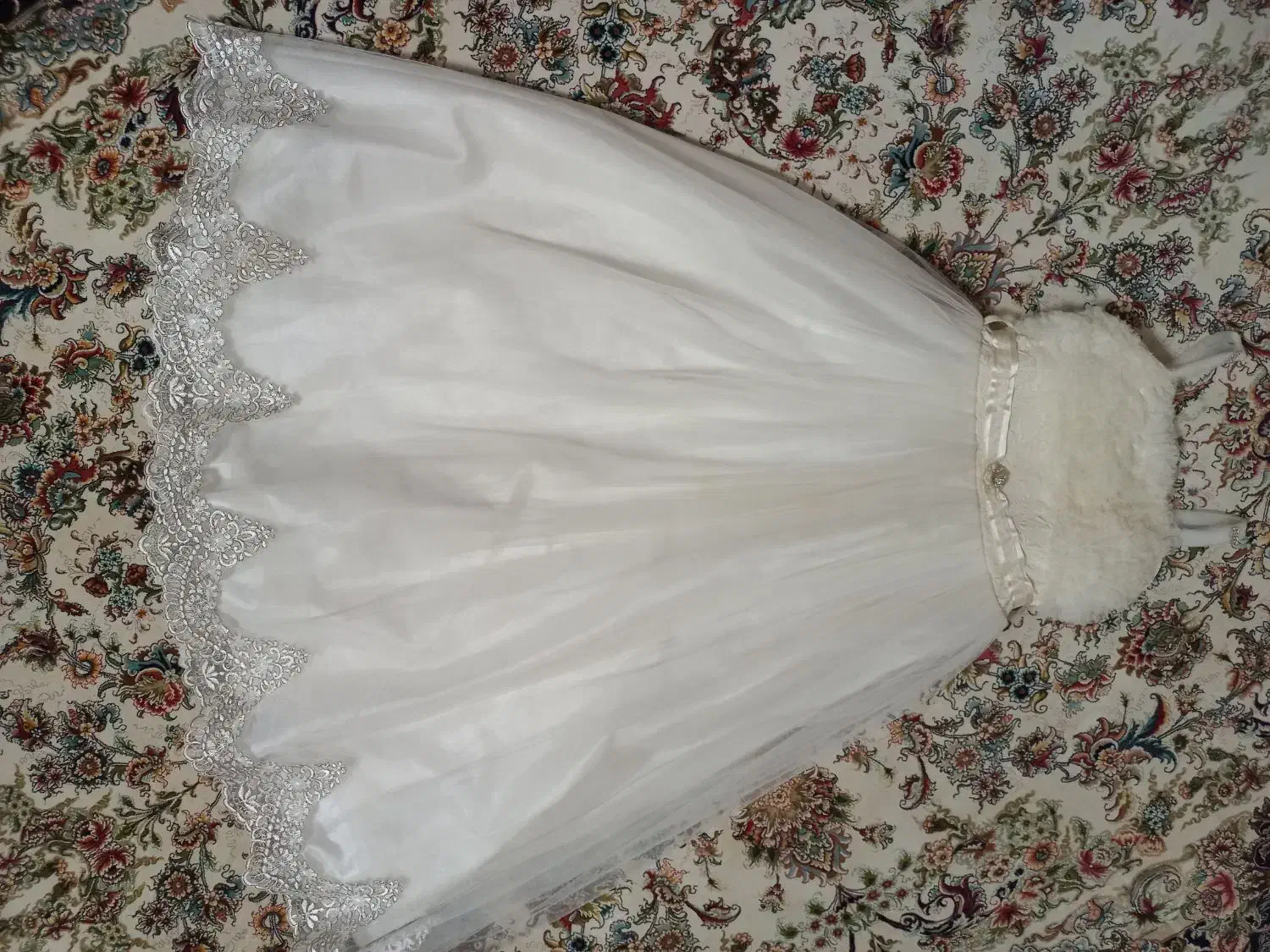 لباس درحدنو|لباس|نقده, |دیوار