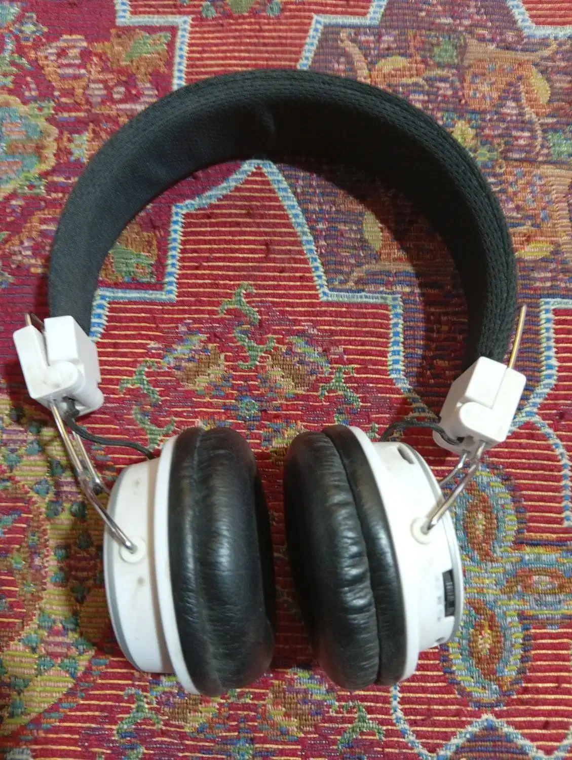 هدفون|پخش‌کننده همراه|داراب, |دیوار