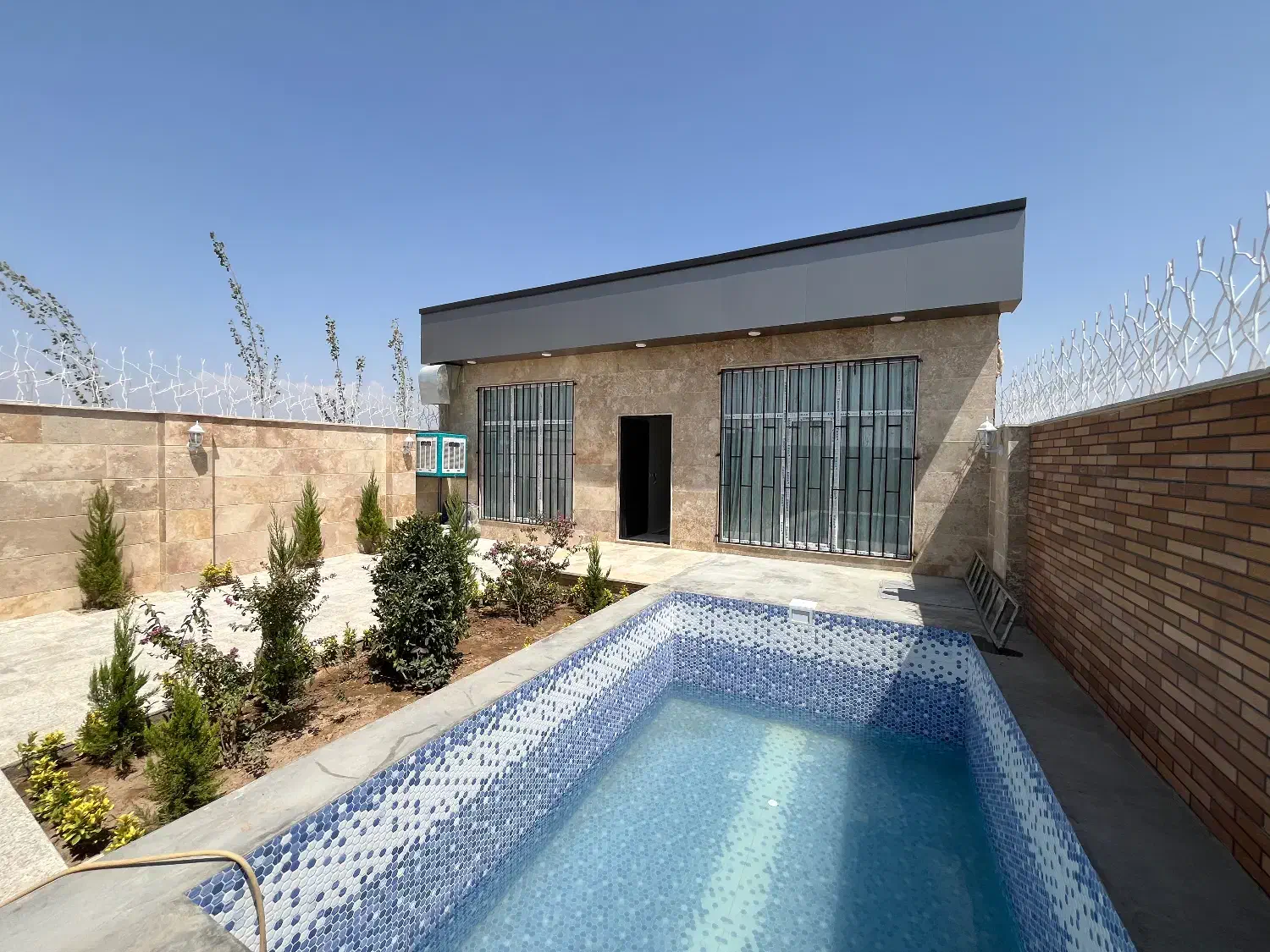 باغ ویلا/نقلی۱۸۰ متری مدرن کاسبی سهیلیه زعفرانیه|فروش خانه و ویلا|کرج, فاز ۴ مهرشهر|دیوار