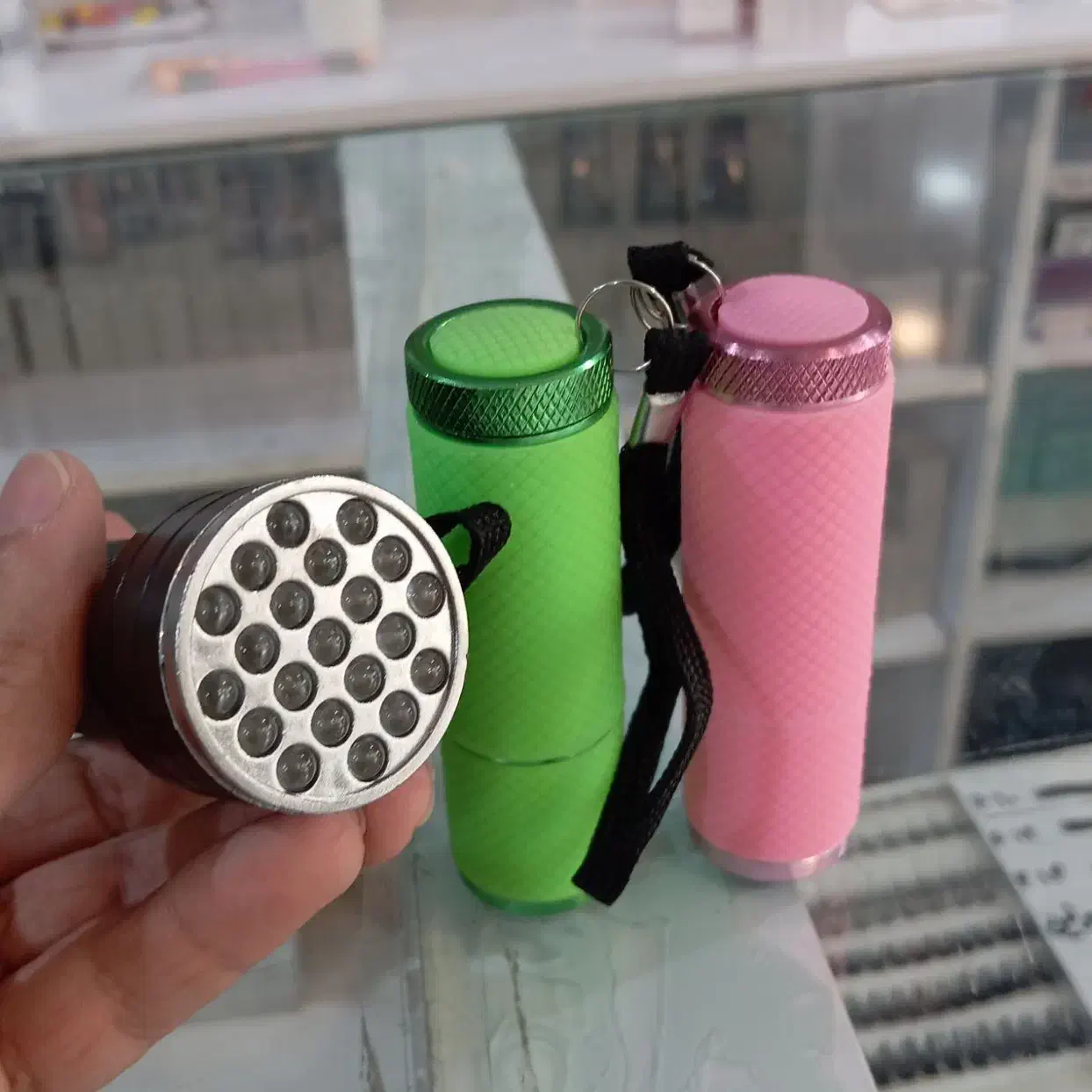 یووی چراغ قوه ای بزرگ و کوچک|آرایشی، بهداشتی، درمانی|مشهد, ولیعصر (شهرک غرب)|دیوار