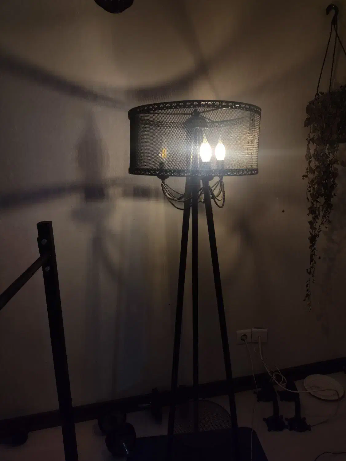 دو عدد آباژور فلزی مشکی|چراغ خواب و آباژور|ارومیه, |دیوار