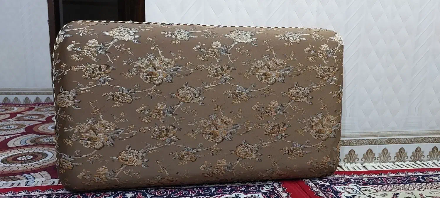 پشتی نونو|پشتی|شیراز, شهرک صنعتی شیراز|دیوار