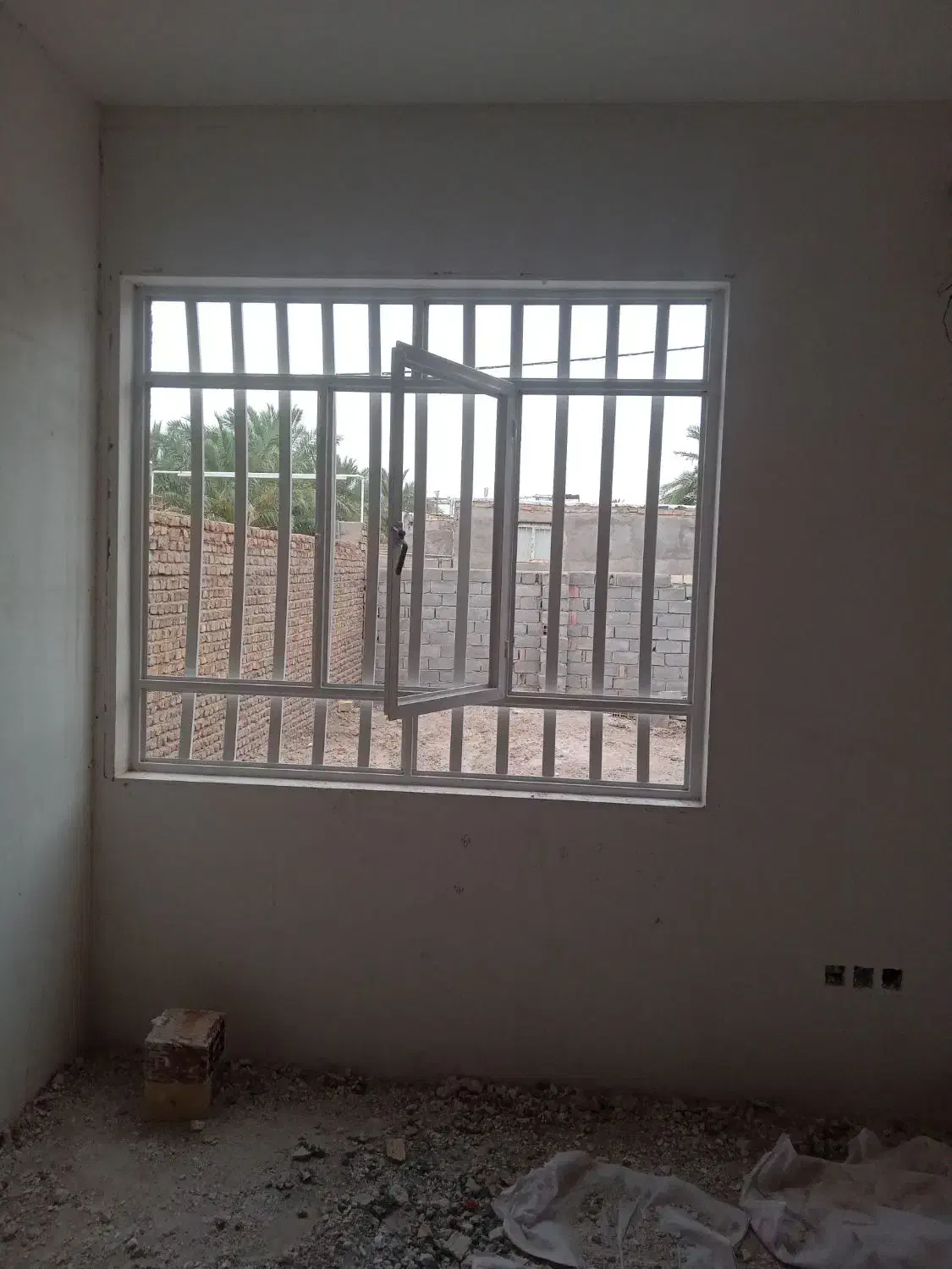 رنگ کاری ساختمان پذیرفته میشود|خدمات پیشه و مهارت|بم, |دیوار