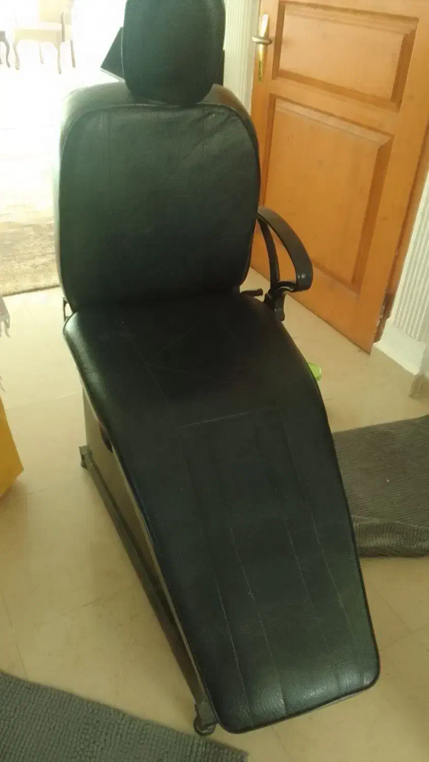 صندلی ارایشگاه تمیز و سالم|آرایشگاه و سالنهای زیبایی|کیش, |دیوار