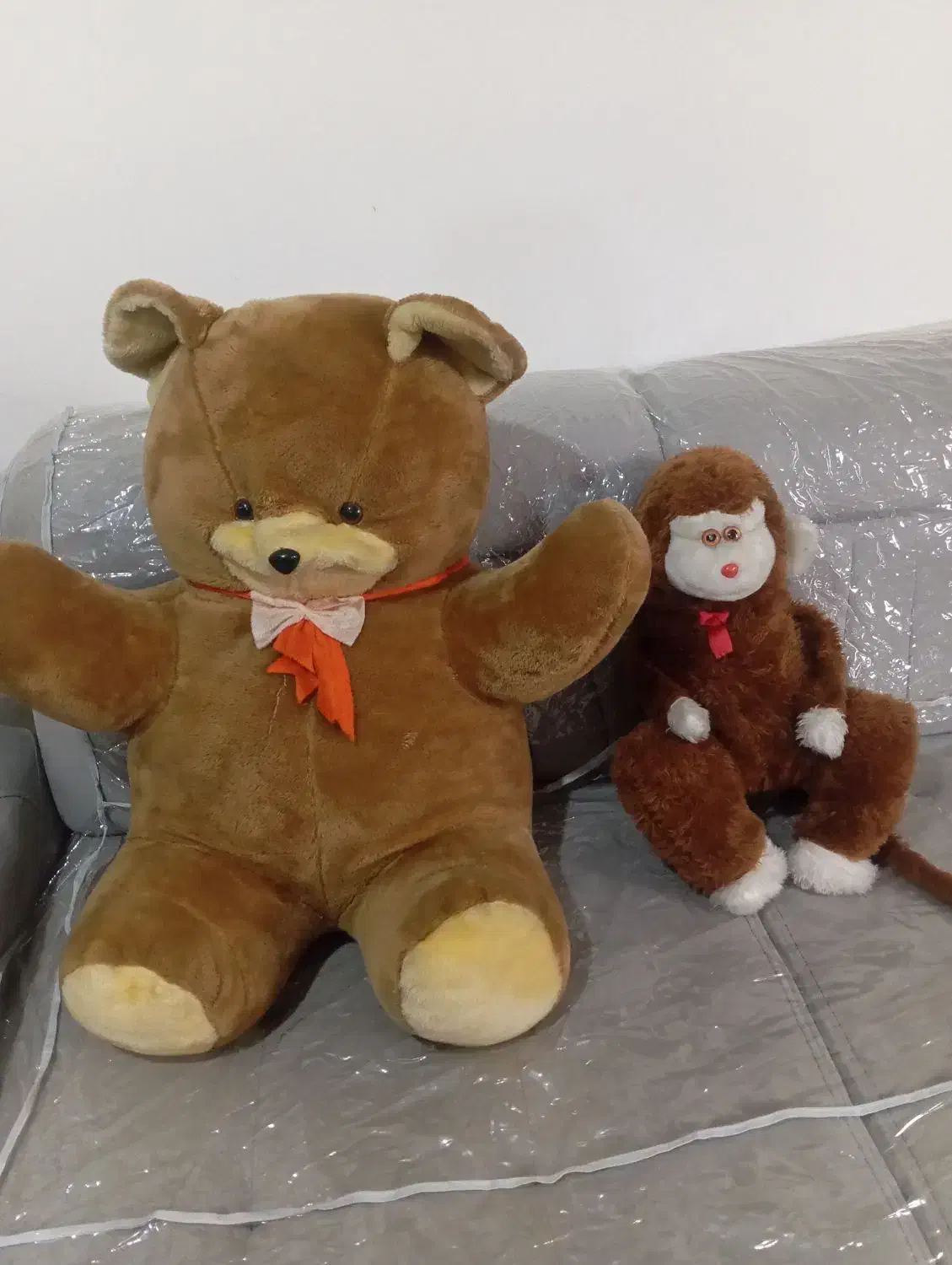 عروسک|اسباب‌بازی بچه|خرم‌آباد, |دیوار