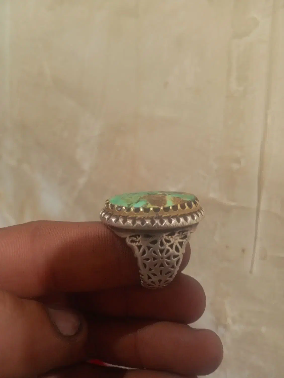 انگشتر فیروزه و عقیق|کلکسیون اشیاء عتیقه|باسمنج, |دیوار