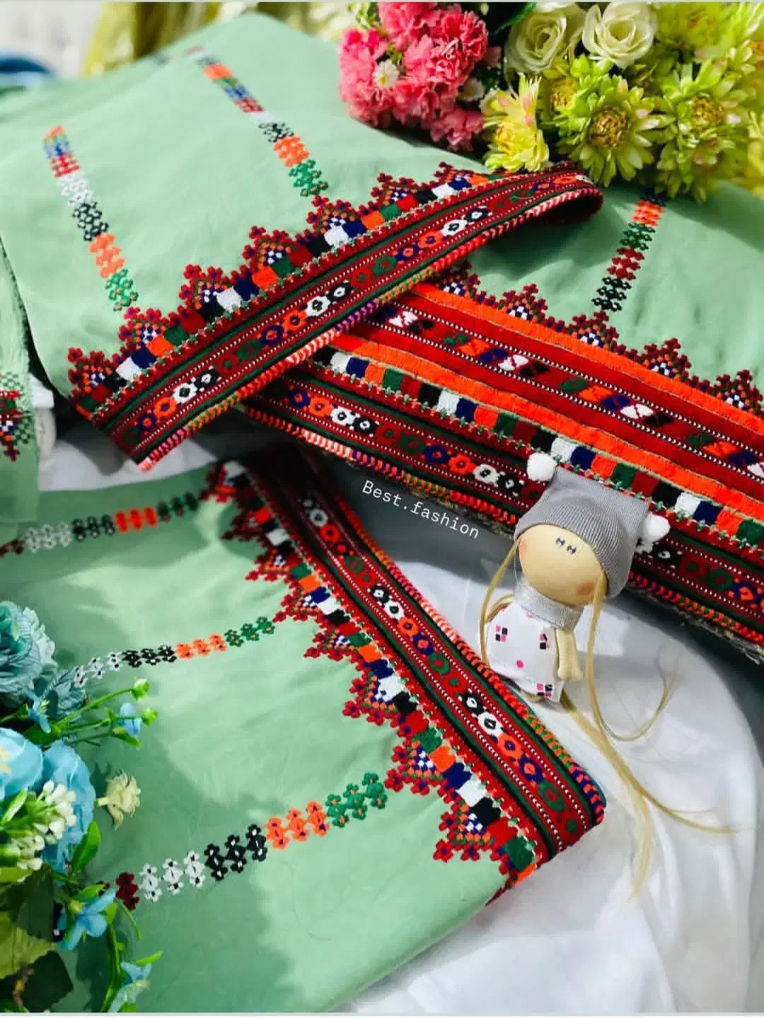 دوچگرم بنوک دمن دوچ آینه وموسوم گورکش وشیراز|لباس|ایرانشهر, |دیوار