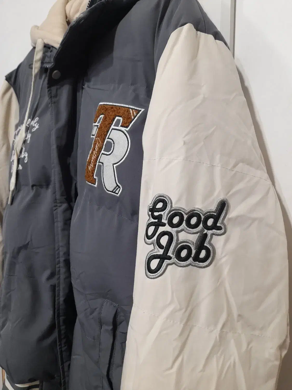 کاپشن اورجینال پر|لباس|الیگودرز, |دیوار