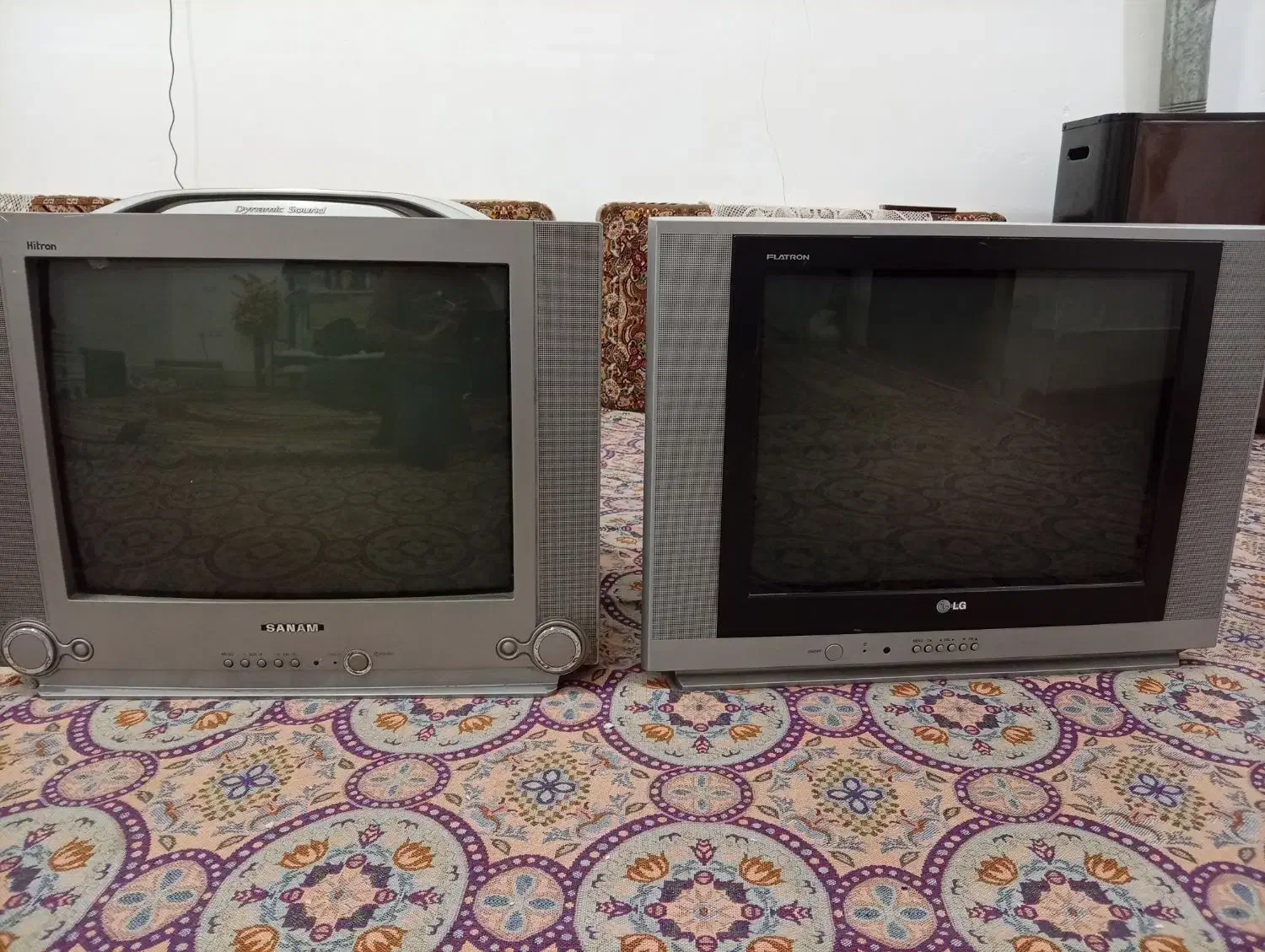 تلویزیون ۲۴ اینچ دو عدد|تلویزیون و پروژکتور|قم, ولیعصر|دیوار