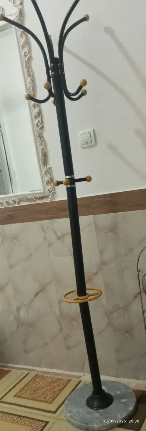 چوب لباسی پایه دار|بندرخت و رخت‌آویز|سنندج, |دیوار