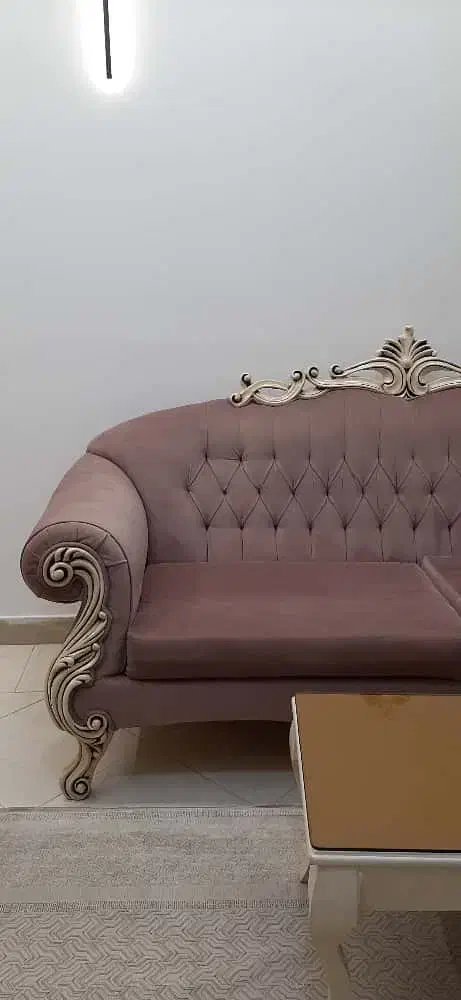 مبل ۳نفره به همراه میز عسلی|مبلمان خانگی و میز عسلی|تهران, مینای شمالی (مخبر)|دیوار