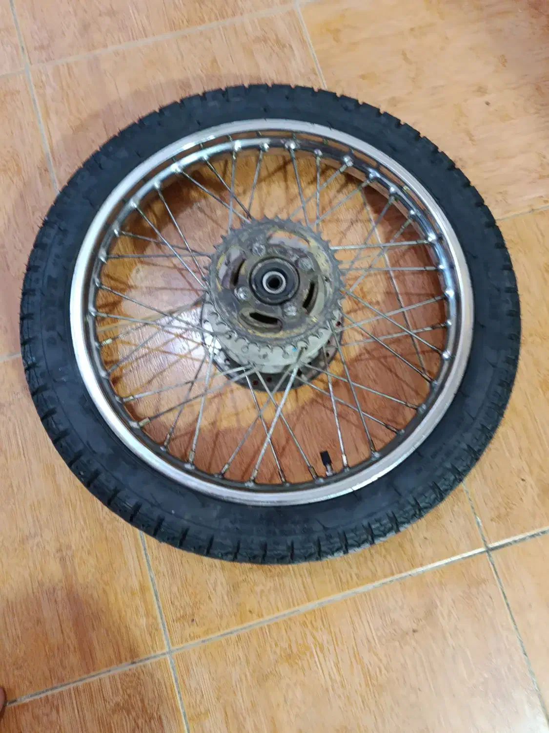 وسیله پراید و چرخ عقب موتور سیکلت کامل در حد نو|قطعات یدکی و لوازم جانبی|دزفول, |دیوار