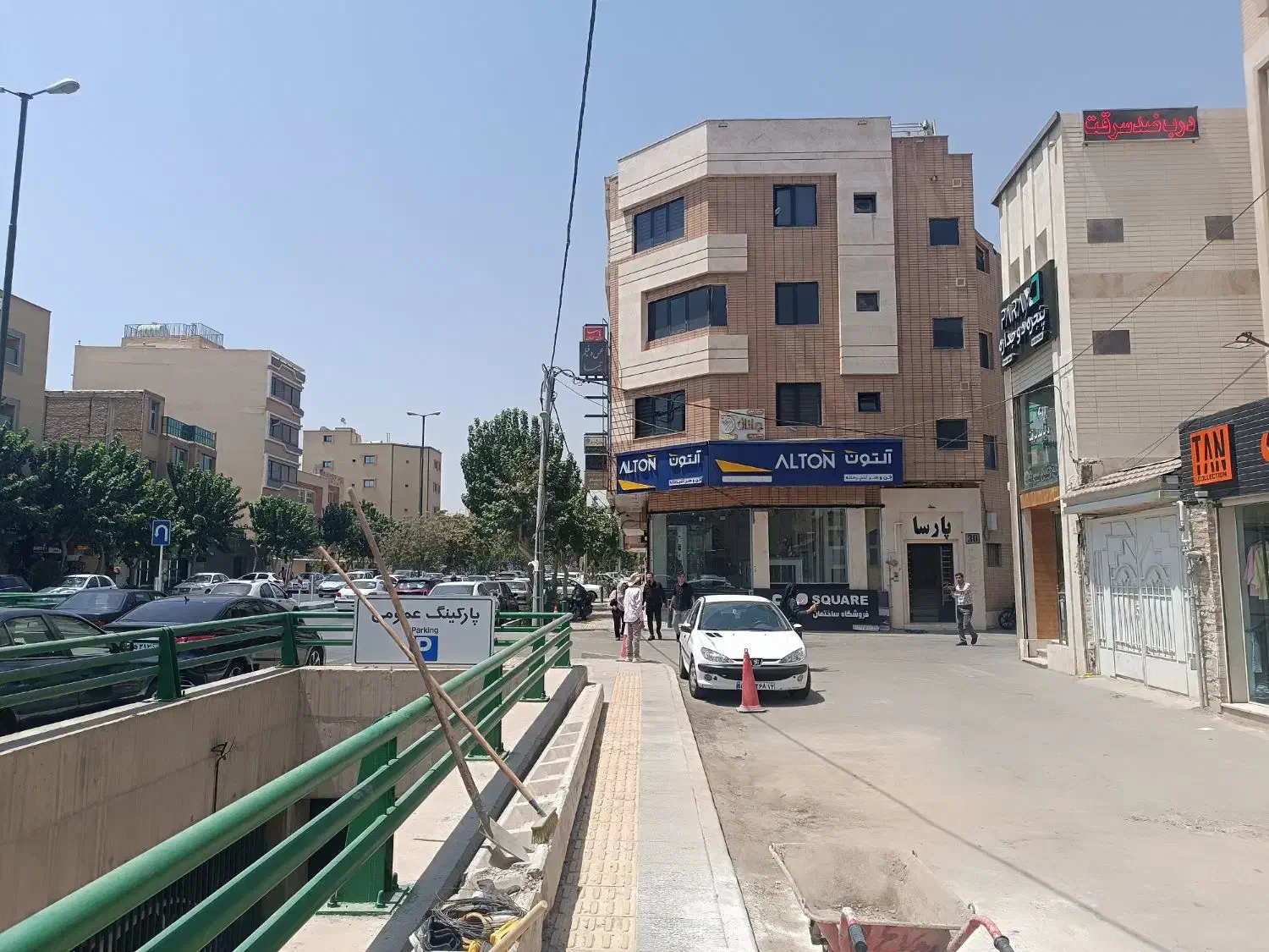 اجاره مغازه ۴۰ متری در ارباب شیخ مفید|اجارهٔ مغازه و غرفه|اصفهان, فیض|دیوار