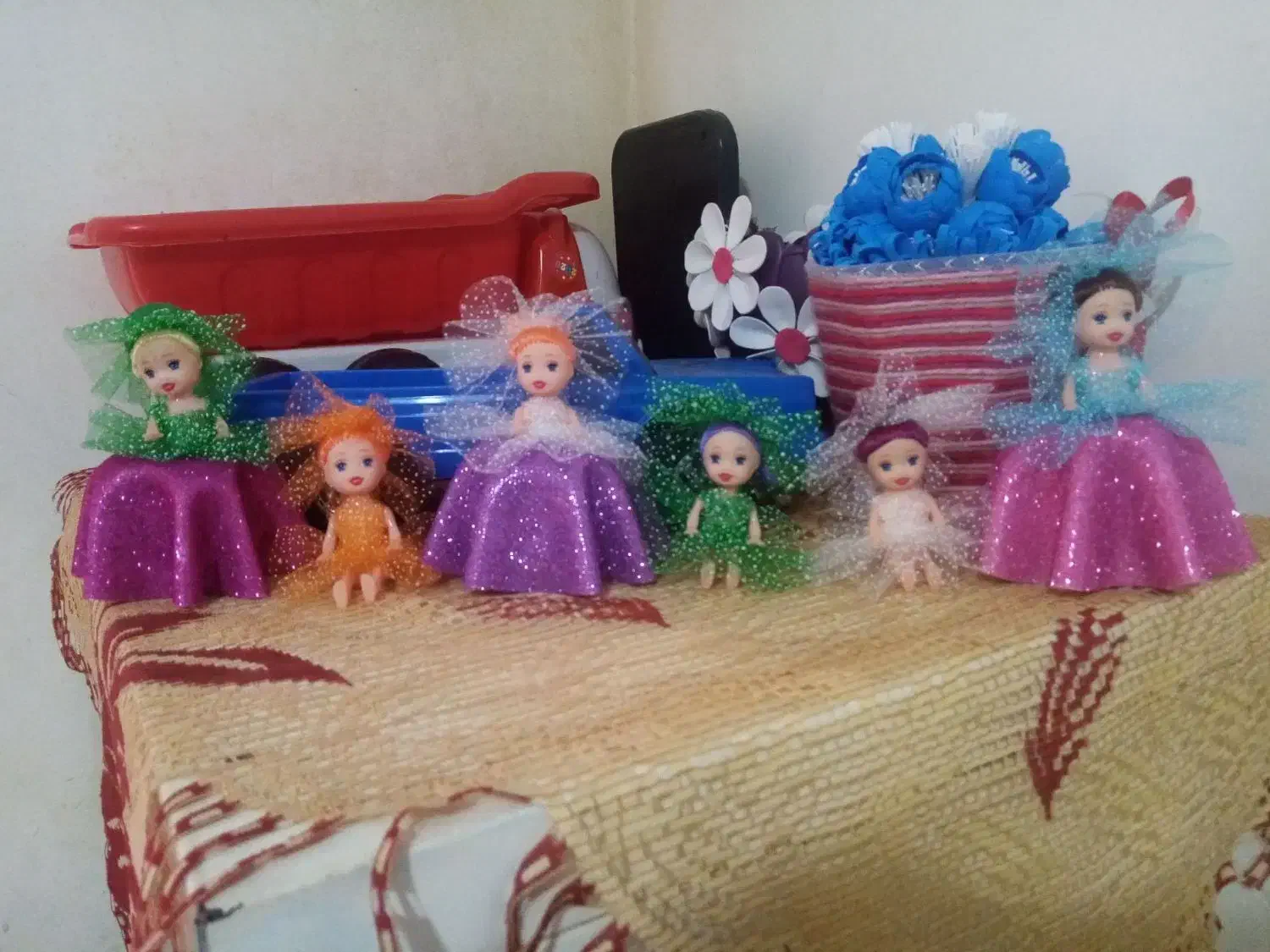 عروسک|مجسمه، تندیس، ماکت|رشت, کوی مهر|دیوار