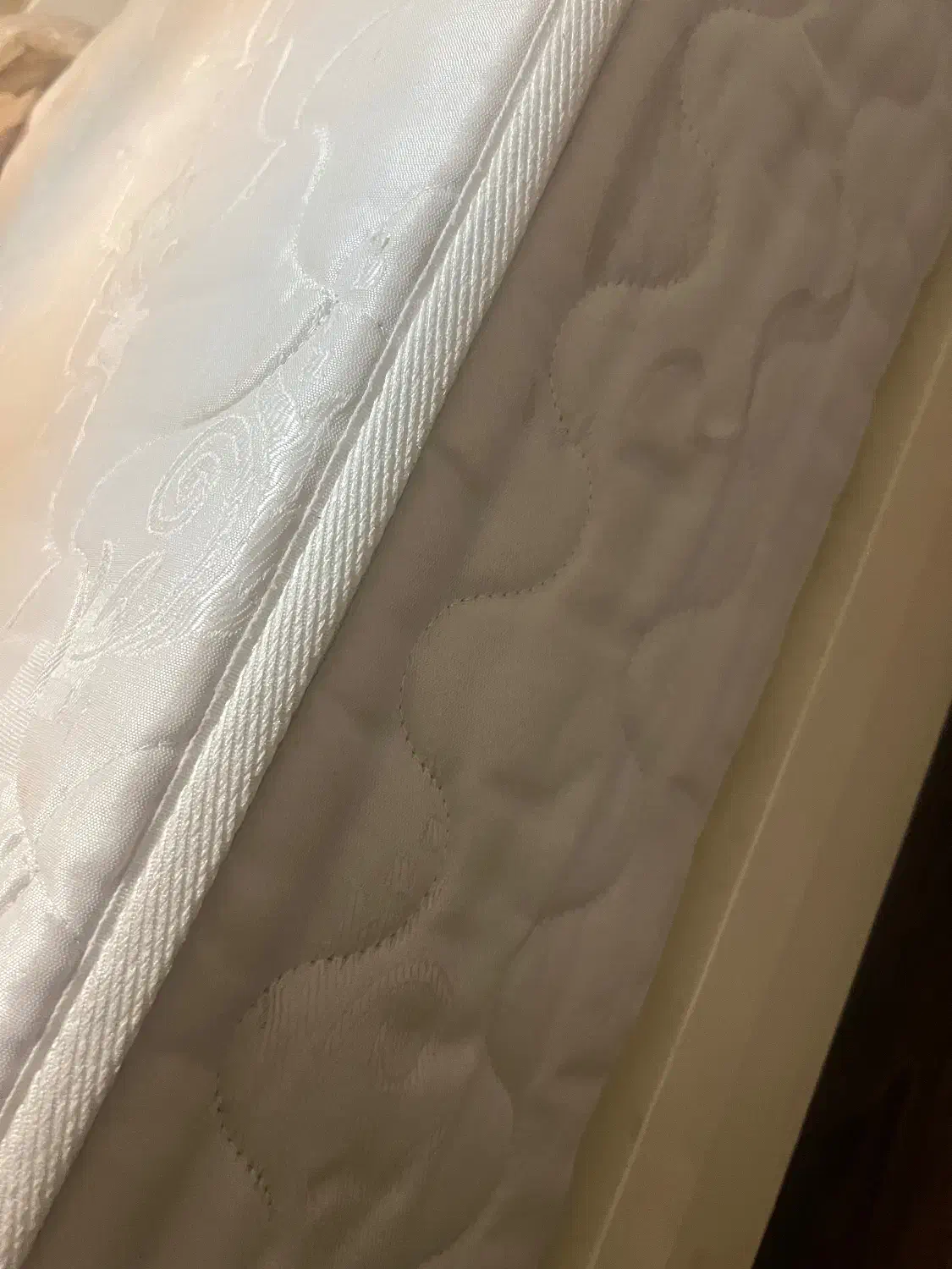 تشکدونفره  طبی فنری ونوس|تشک تختخواب|قائم‌شهر, |دیوار