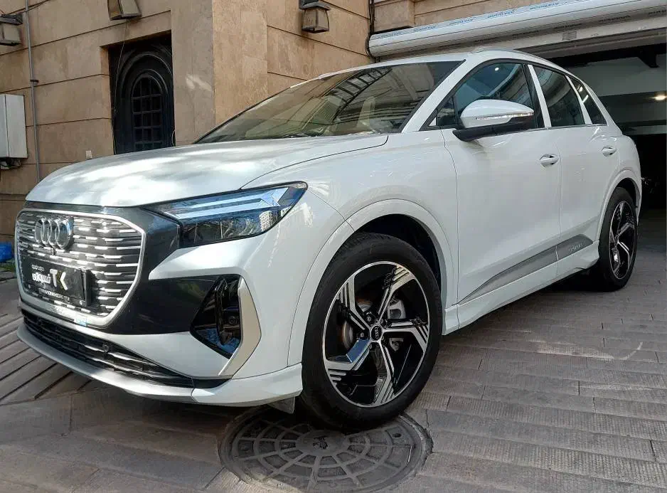 Audi Q4-40 etron 2025|خودرو سواری و وانت|تهران, کاشانک|دیوار