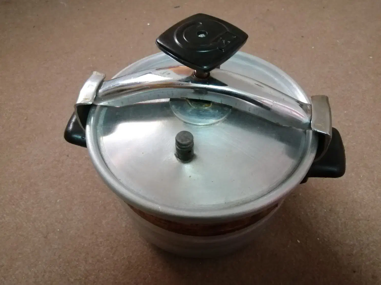 زودپز|ظروف پخت‌وپز|زاهدان, |دیوار