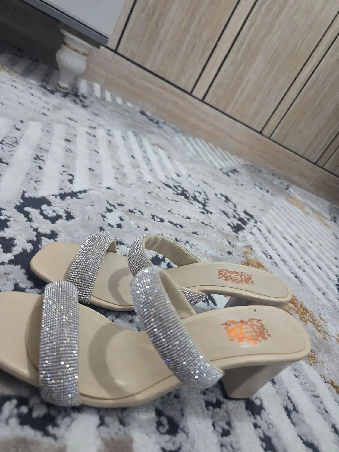 کفش|کیف، کفش، کمربند|رامهرمز, |دیوار