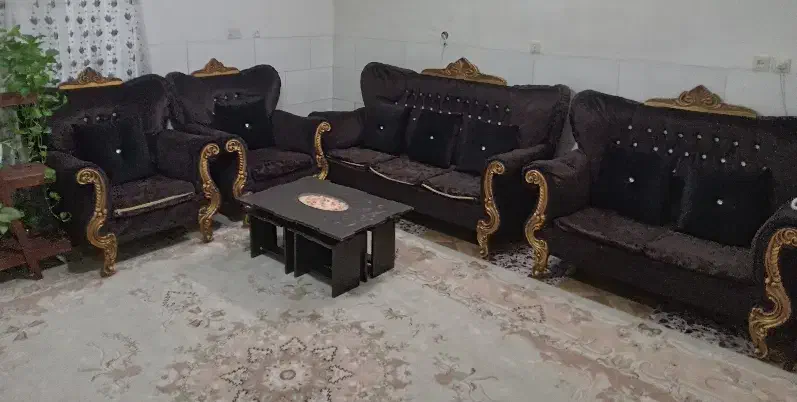 مبل ۷ نفره قیمت ۵۰۰ تومن|مبلمان خانگی و میز عسلی|اراک, |دیوار