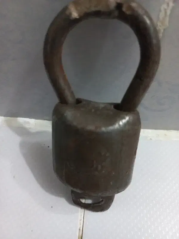 یک عدد قفل قدیمی..|کلکسیون اشیاء عتیقه|خمام, |دیوار