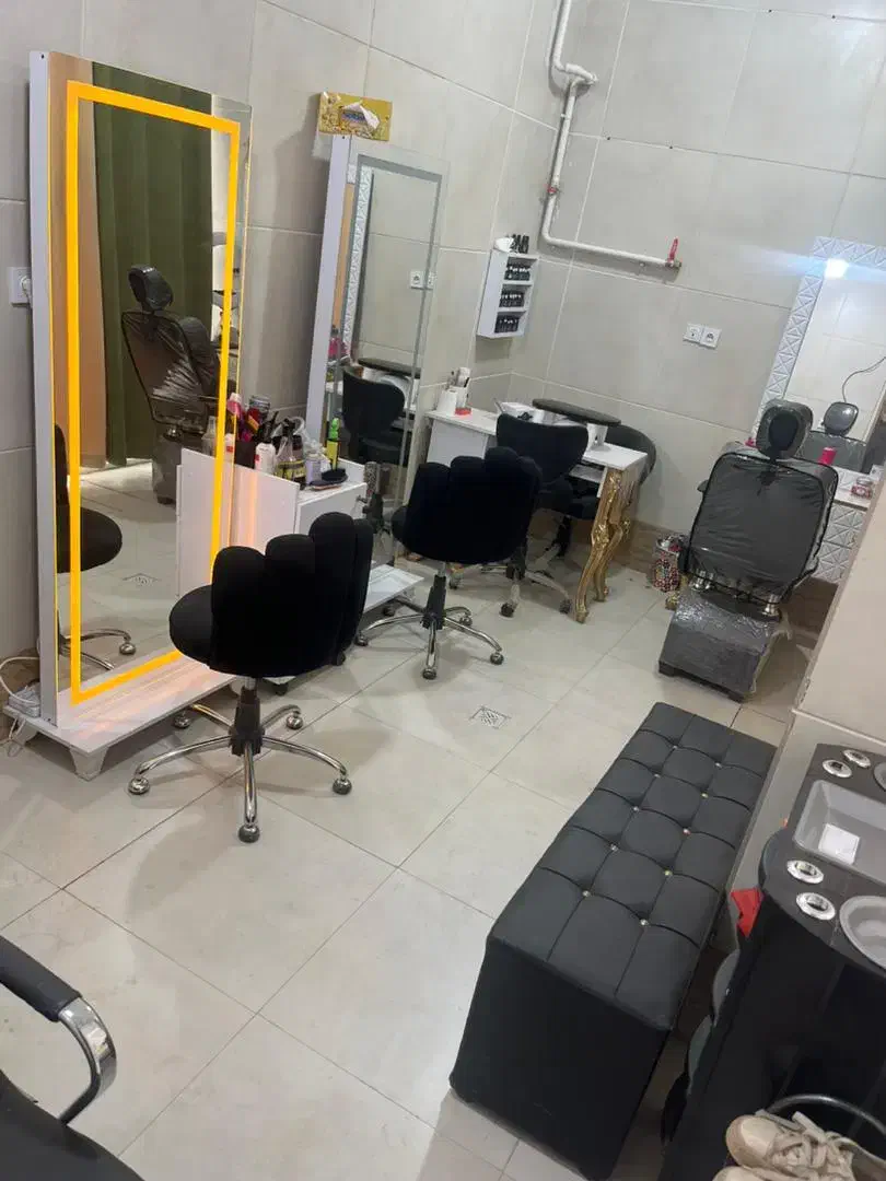 اجاره مغازه ۲۳متری همراه انباری ۷متری|اجارهٔ مغازه و غرفه|الوند, |دیوار