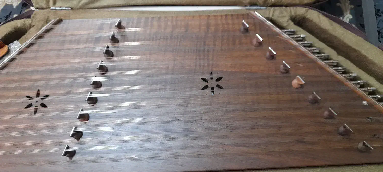 سنتور حمید موسوی|سازهای سنتی|گراش, |دیوار