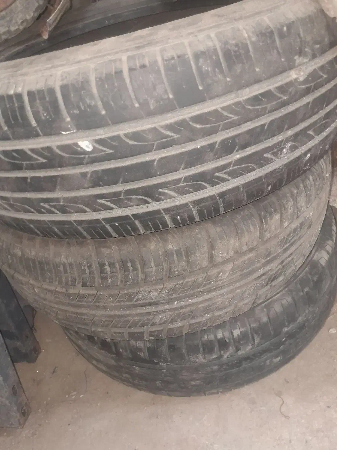 لاستیک سمند سالم|قطعات یدکی و لوازم جانبی|آستانه اشرفیه, |دیوار