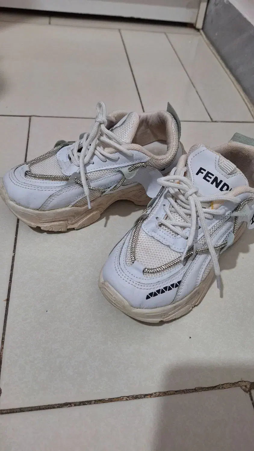 کتونی دخترانه نو سایز۳۲|کفش و لباس بچه|پاکدشت, پاکدشت (مامازند)|دیوار