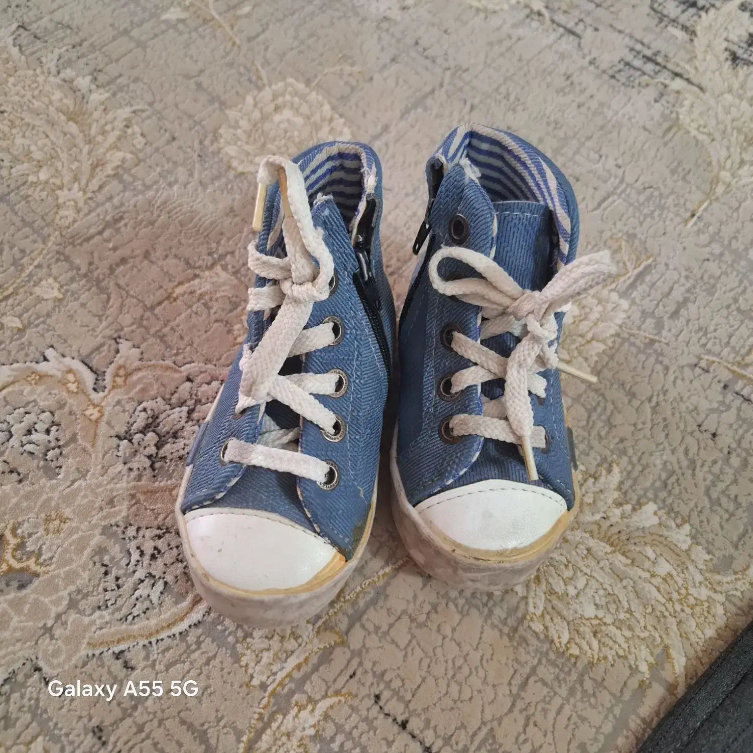 یه جفت کفش بچگانه سایز 21،جلیقه شلوار نو سایز 50|کفش و لباس بچه|بیرجند, |دیوار