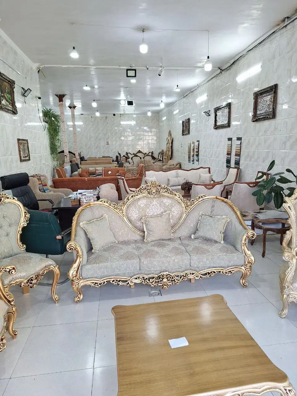 اجاره مغازه ۱۸۰متری بر خیابان راه اردکلو|اجارهٔ مغازه و غرفه|مرند, |دیوار