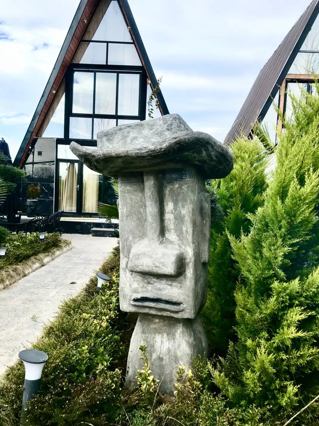 مجسمه|مجسمه، تندیس، ماکت|بندر انزلی, صابرحنان|دیوار