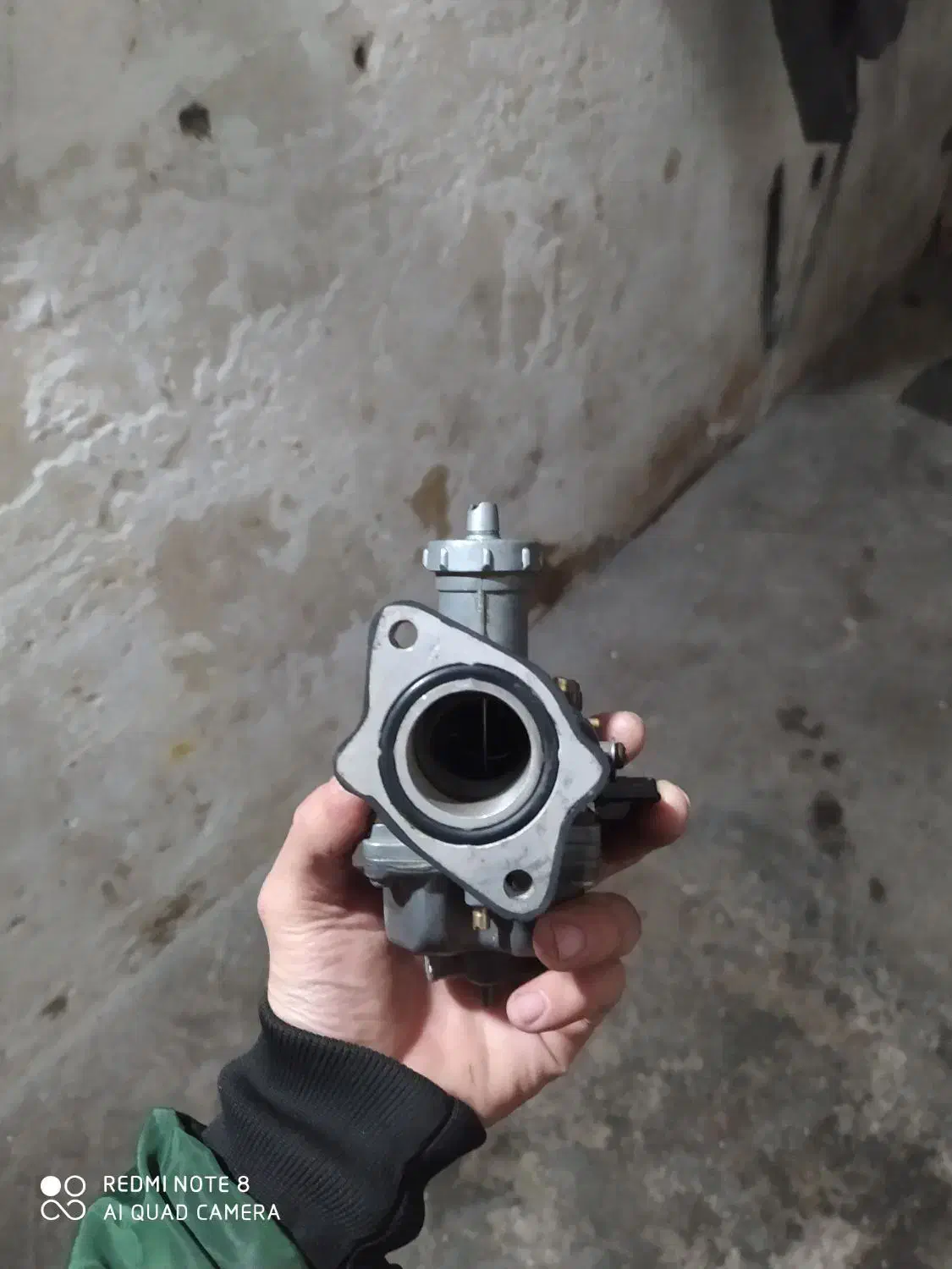 کاربرات، اصلی ژاپن|قطعات یدکی و لوازم جانبی|رشت, سلیمانداراب|دیوار