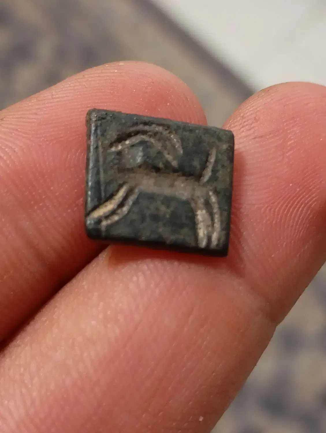 نشان فوق کهنه|کلکسیون اشیاء عتیقه|هشتگرد, ینگی امام|دیوار